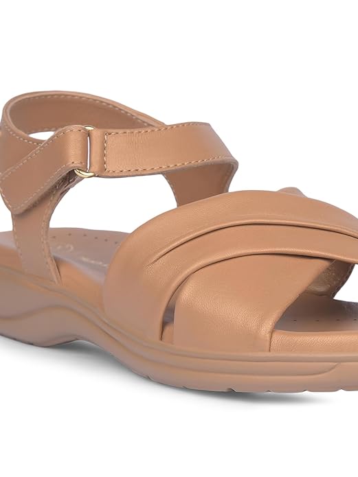 Hush Puppies Women's Cindy Met San Heeled Sandal gallery image